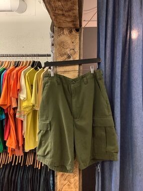 Vintage Olive Green Cargo Shorts